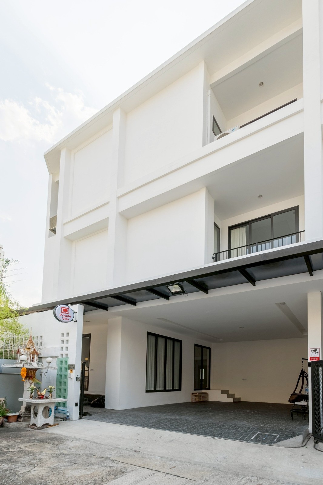 【推荐】Home Office Thonglor 别墅出租 5卧240平米 134,000泰铢/月