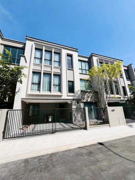 萱銮区 | Baan Klang Muang Classe Sukhumvit 77 联排别墅出租 3卧 228平米 130,000泰铢/月