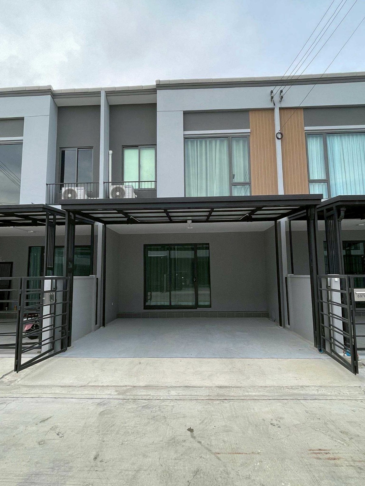北榄府 | Pleno Sukhumvit-Bangna 2 联排别墅出租 3卧 106平米 33,000泰铢/月（可养宠物）