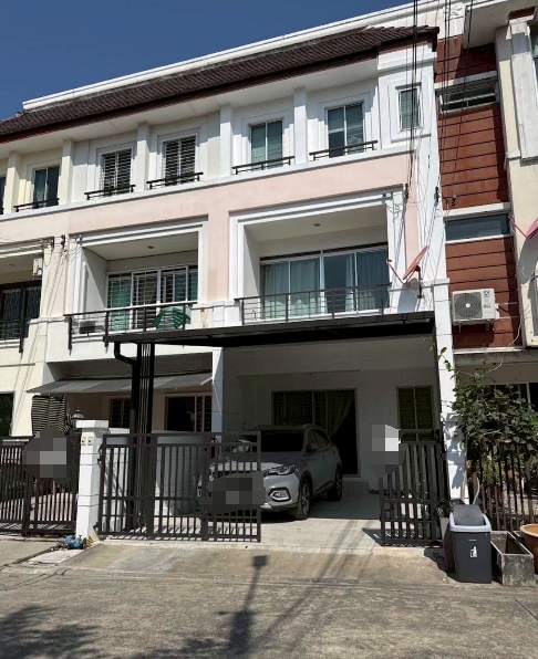 萱銮区 | Baan Klang Muang The Royal Monaco Srinakarin - Pattanakarn 联排别墅出租 3卧 261平米 30,000泰铢/月（可养宠物）