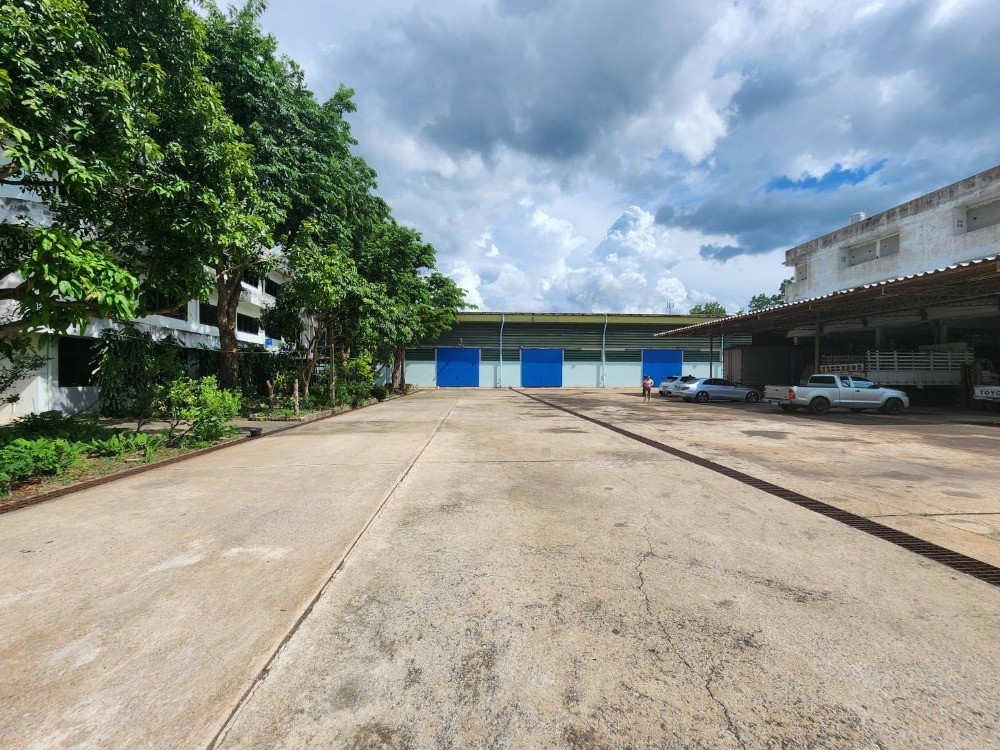 巴吞他尼府 | Pathum Thani-Sam Khok Road 工厂/仓库/员工宿舍出租 5,160平米 390,000泰铢/月（可申请工厂许可证）