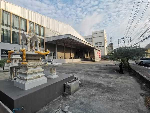 北榄府 |【紫色区】靠Bang Phli工业园区 工厂仓库出租 3,240平米 每平米150泰铢/月