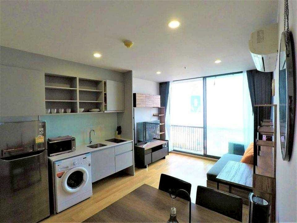 挽叻区 | NOBLE REVO Silom 公寓出租/售 2卧 67平米 出租45,000泰铢/月，出售1199万泰铢