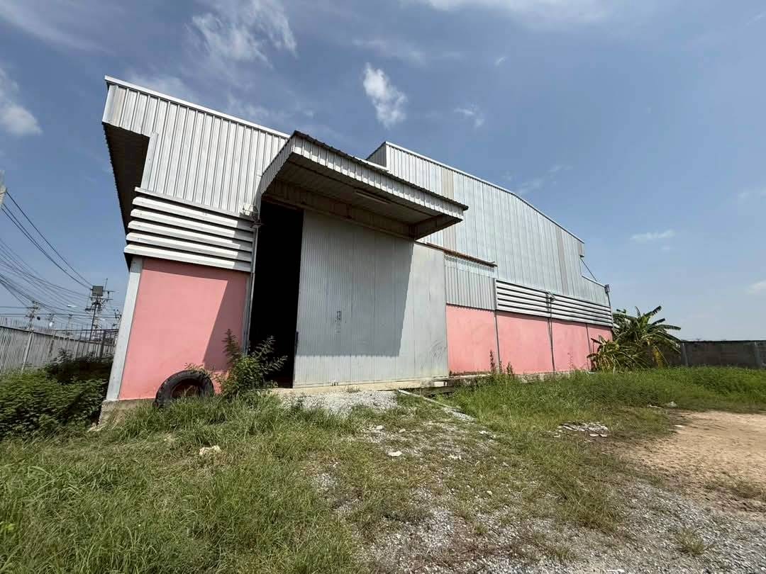 北榄府 |【紫色区】Bang Phli县，Bang Pla 工厂仓库出租 1,131平米 120,000泰铢/月