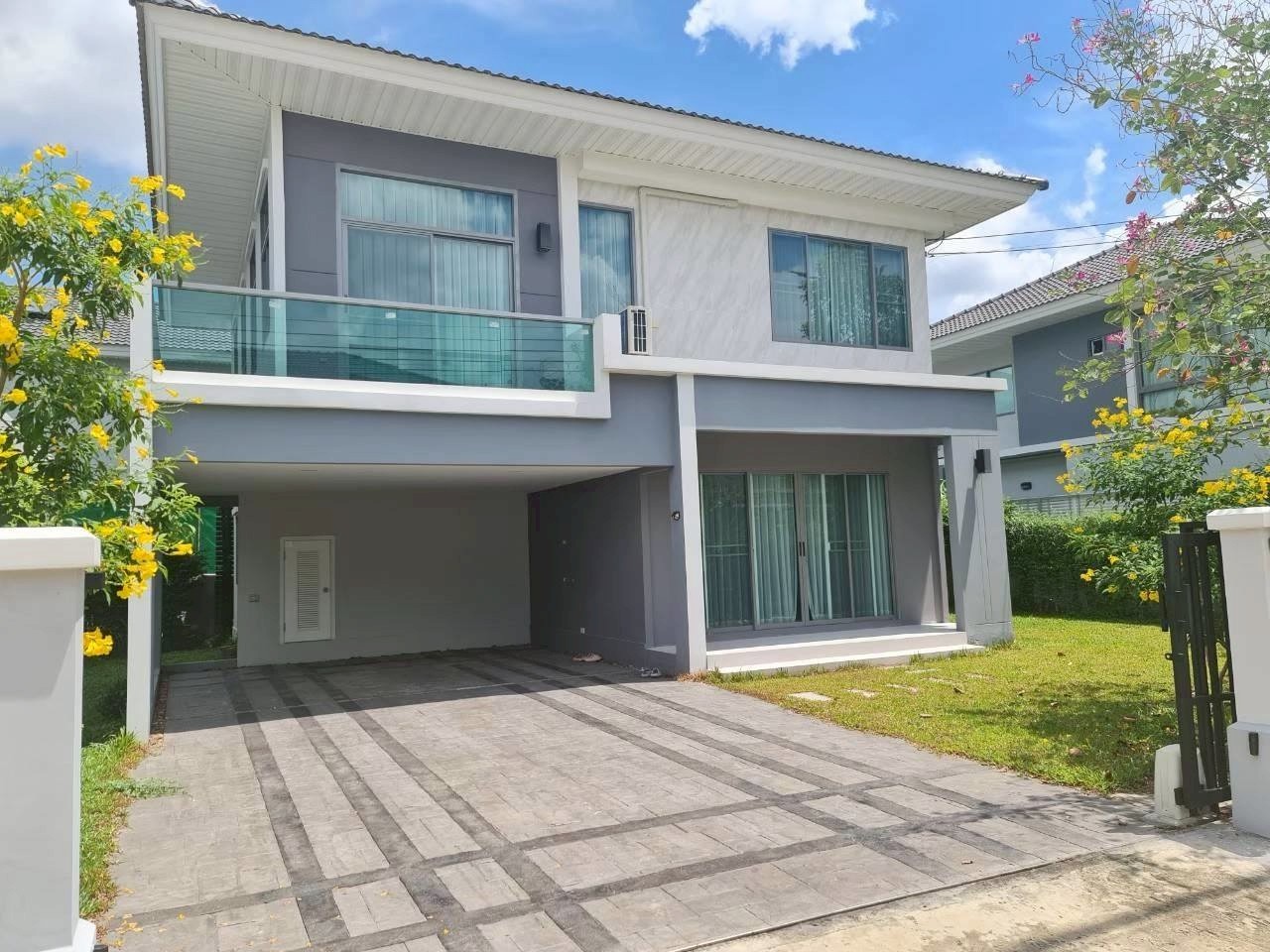 拉甲邦区 | Perfect Place Rama 9-Krungthepkreetha 独栋别墅出租 4卧 176平米 出租70,000泰铢/月，出售1390万泰铢