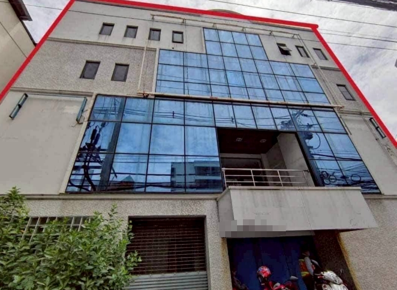 巴吞旺区 | Office，靠Rama 4路 办公楼出租 385平米 120,000泰铢/月