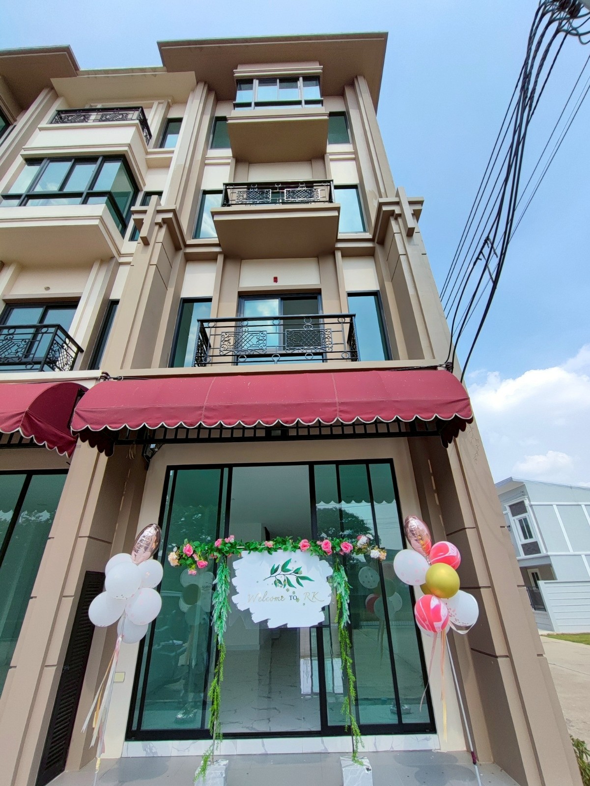 沙攀松区 | The Eiffel Ramkhamhaeng-Mistine 家庭办公室出租 3房 226平米 30,000泰铢/月（可注册公司）