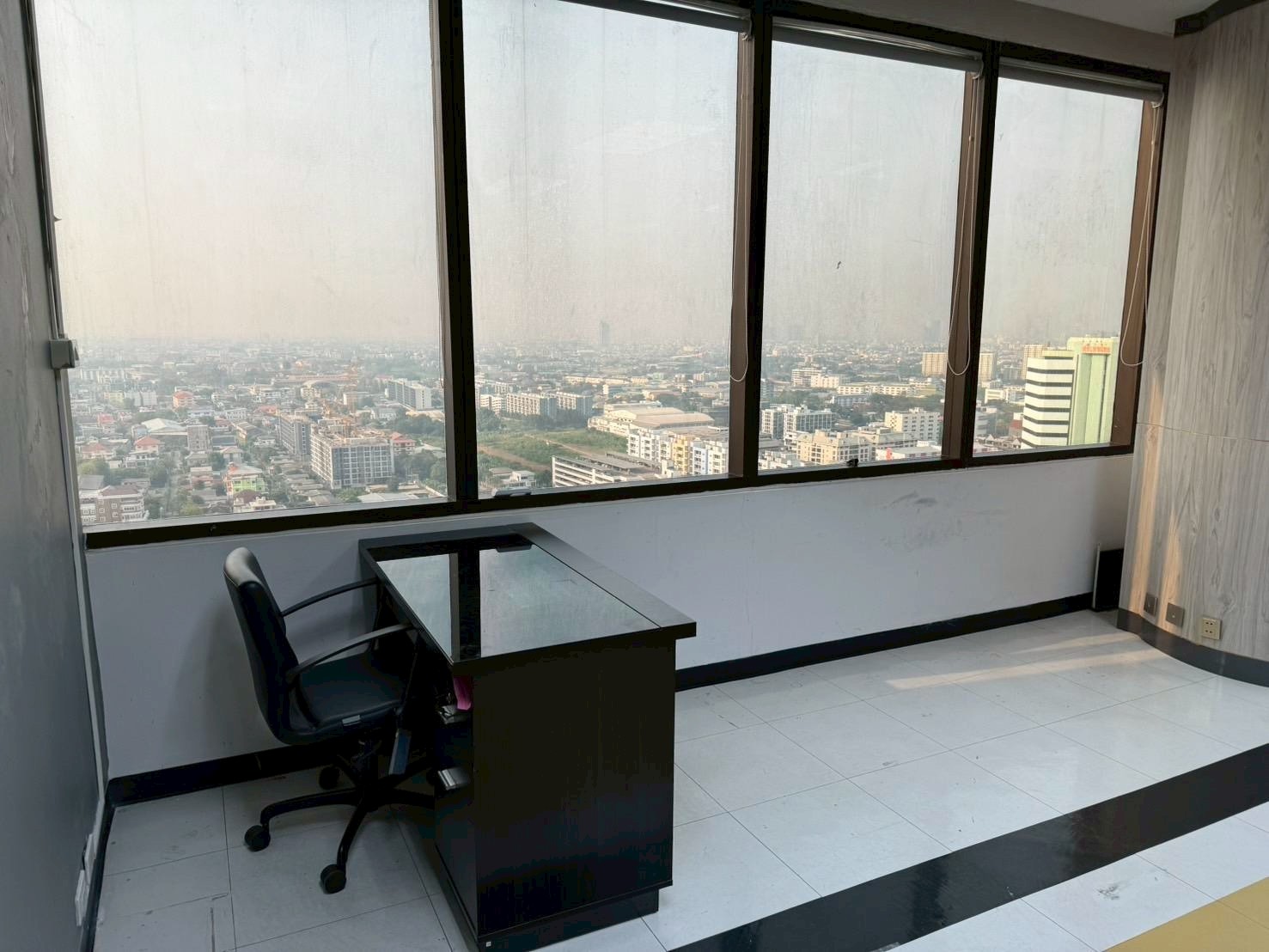 邦纳区 | Bangna Complex Office Tower 写字楼出租 50平米 30,000泰铢/月