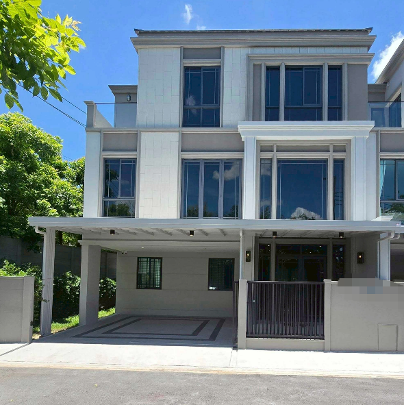 萱銮区 | Baan Klang Muang Classe Sukhumvit 77 联排别墅出租 2卧 214平米 150,000泰铢/月（可注册公司）