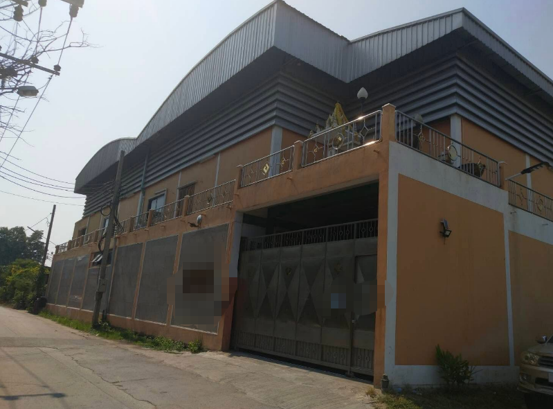 曼坤天区 | Rama2 - Bang Kradee巷 带塑料注塑设备整体的厂房出售 608平米 2000万泰铢