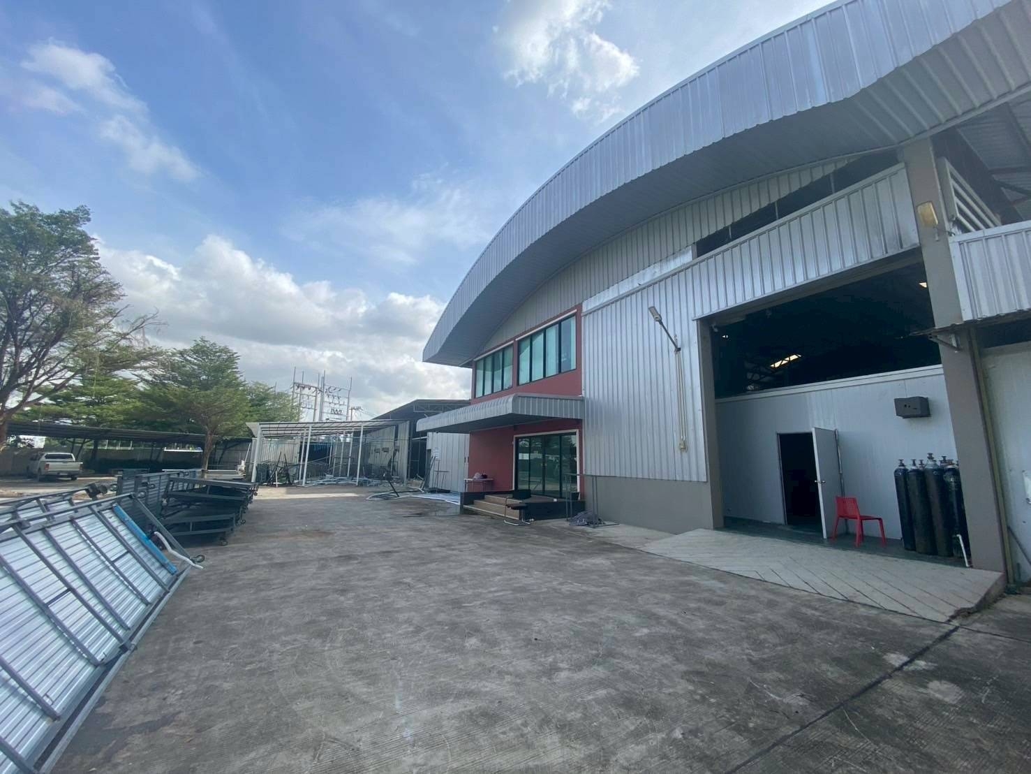 春武里府 |【黄色区】Sriracha 仓库出租 1,600平米 150,000泰铢/月