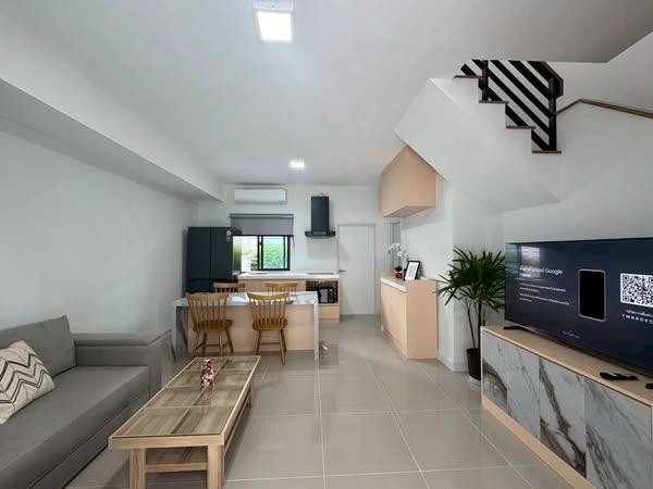 北榄府 | Pleno Sukhumvit-Bangna 2 联排别墅出租 3卧 120平米 39,000～42,000泰铢/月（可养宠物）