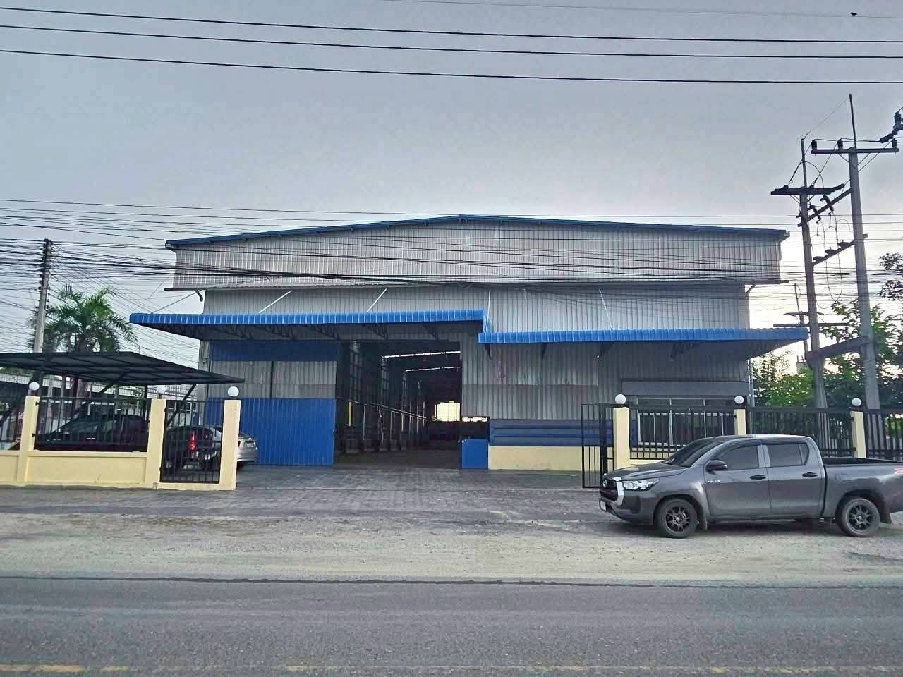 春武里府 |【黄色区】Chonburi，Amata工业园区附近 仓库出租 2,300平米 250,000泰铢/月