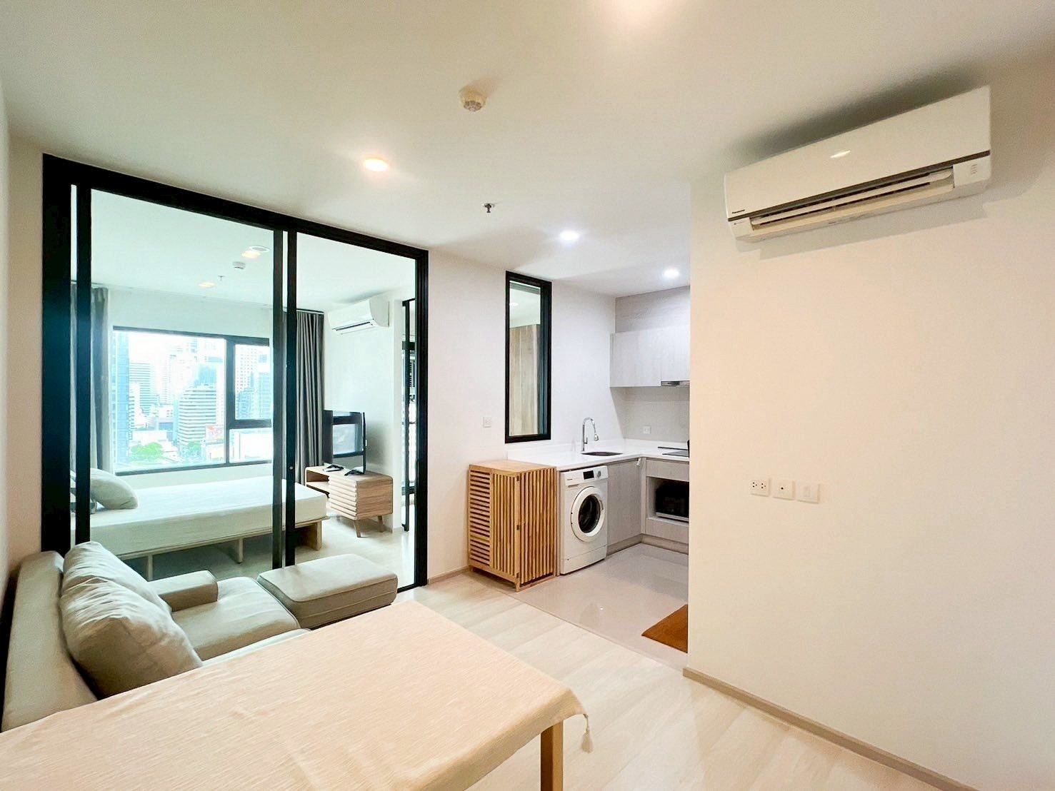 辉煌区 | Life Asoke 公寓出租 1卧 35平米 22,000泰铢/月