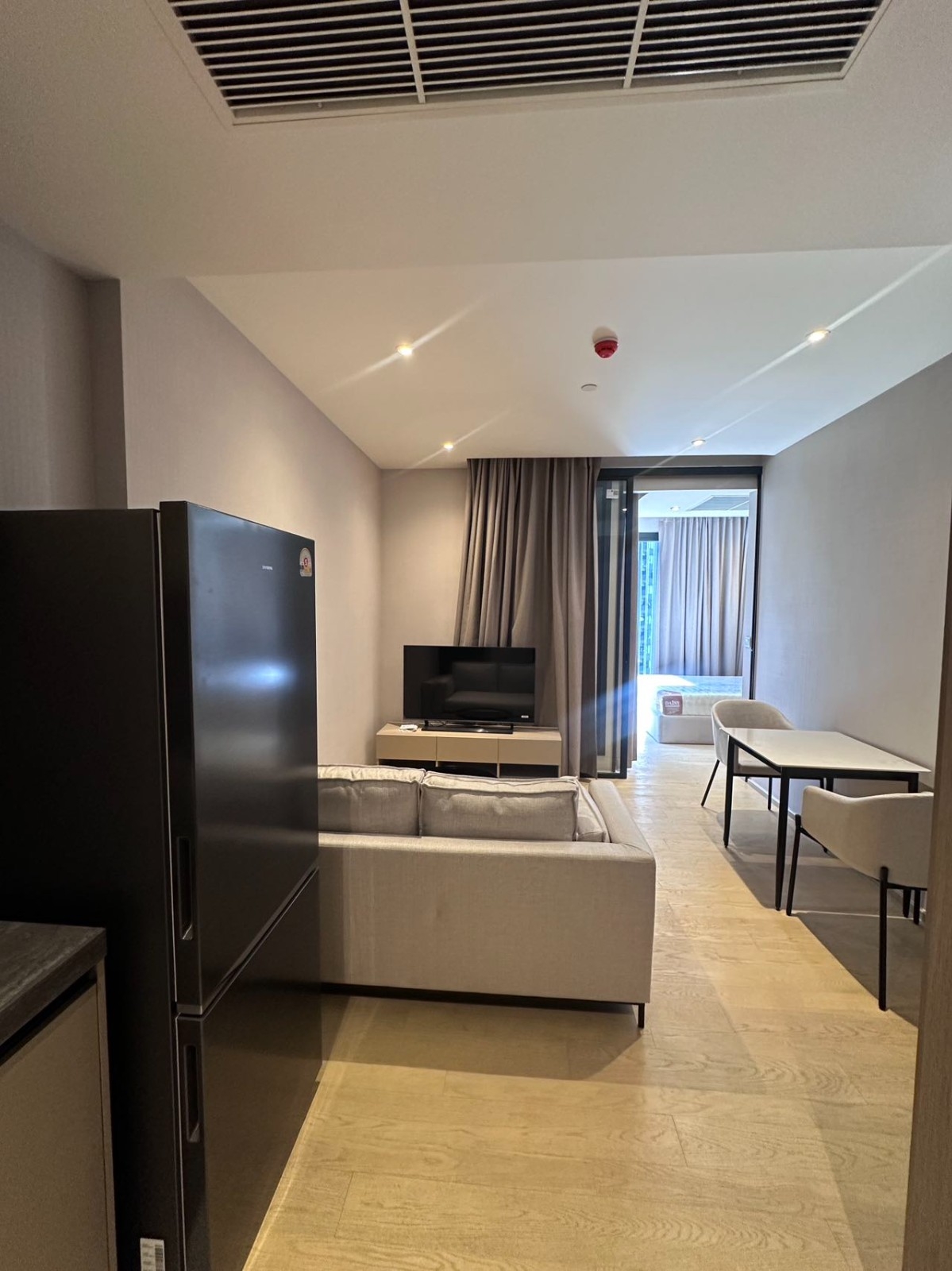 【中国业主】邻铃区 | Ashton Asoke-Rama 9 公寓出租 1卧 34平米 28,000泰铢/月