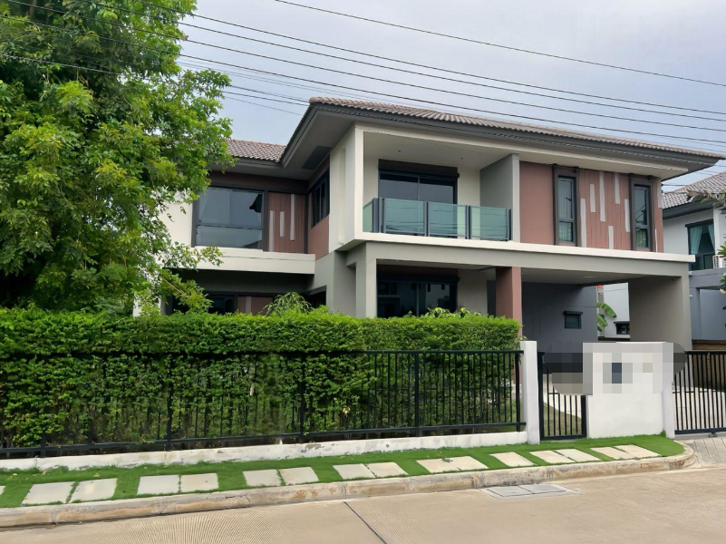 北榄府 | Burasiri Wongwaen-Onnut 独栋别墅出租/售 4卧 223平米 出租75,000泰铢/月，出售1350万泰铢