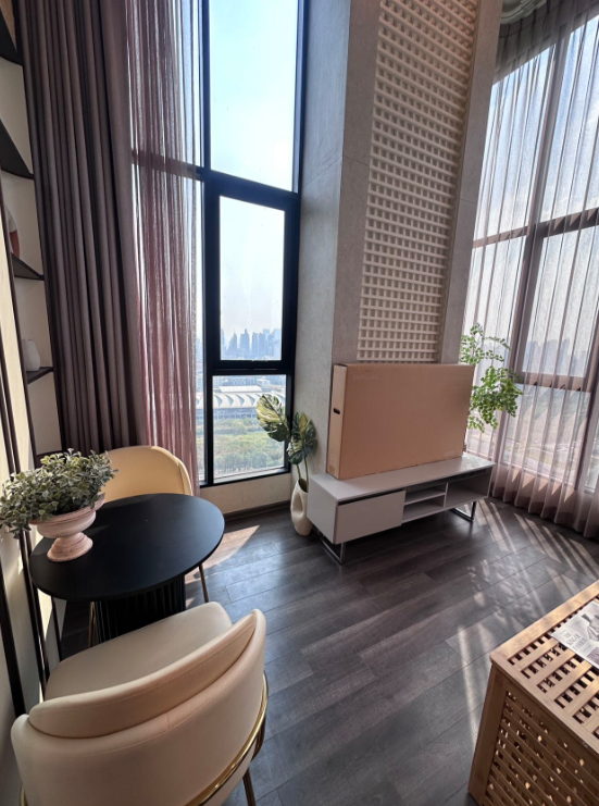 【中国业主】邻铃区 | KnightsBridge Space Rama9 公寓出租 2卧 45平米 45,000泰铢/月