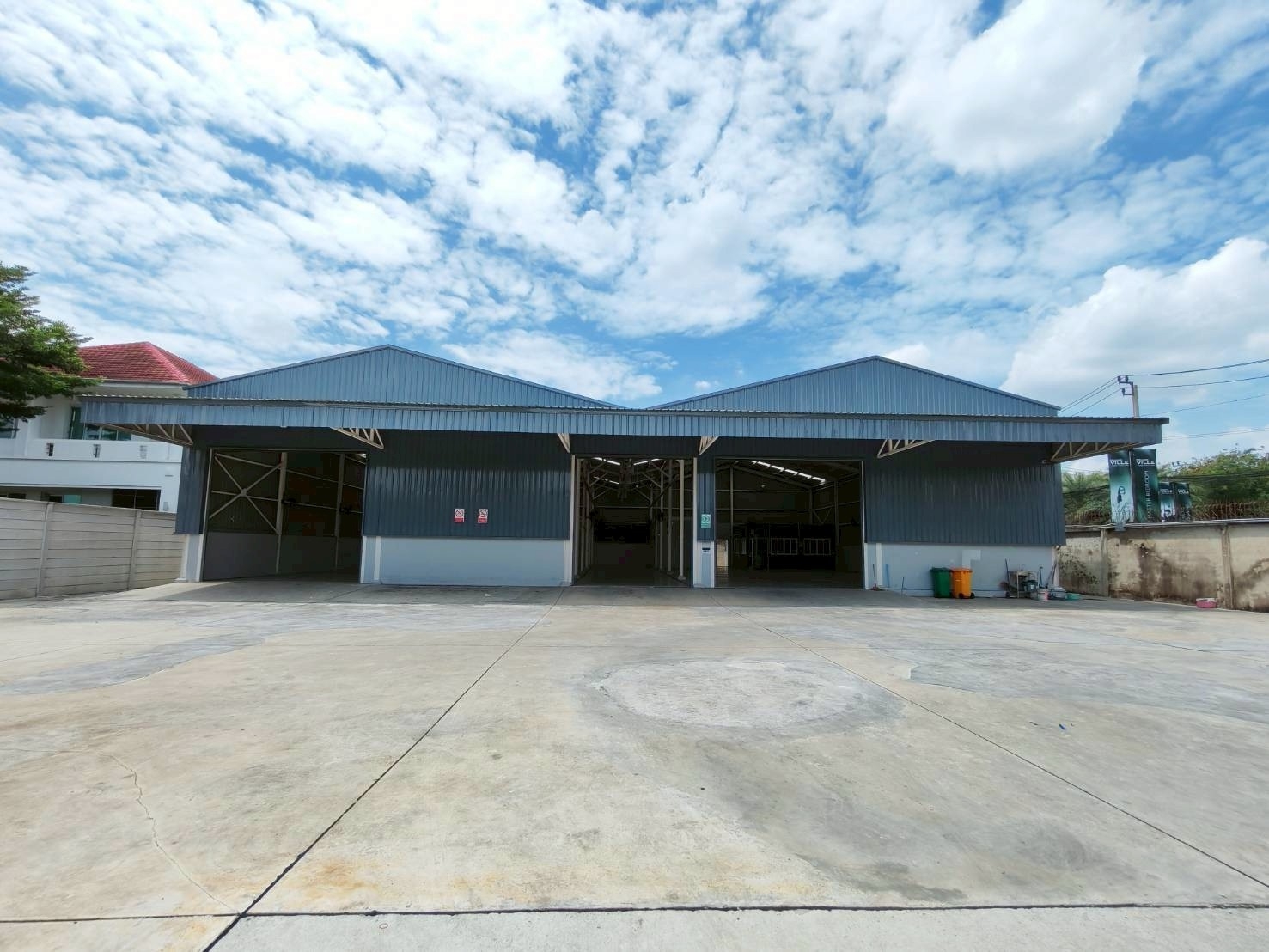 塞迈区 | Ramintra-Watcharapol 仓库出租 700平米 150,000泰铢/月