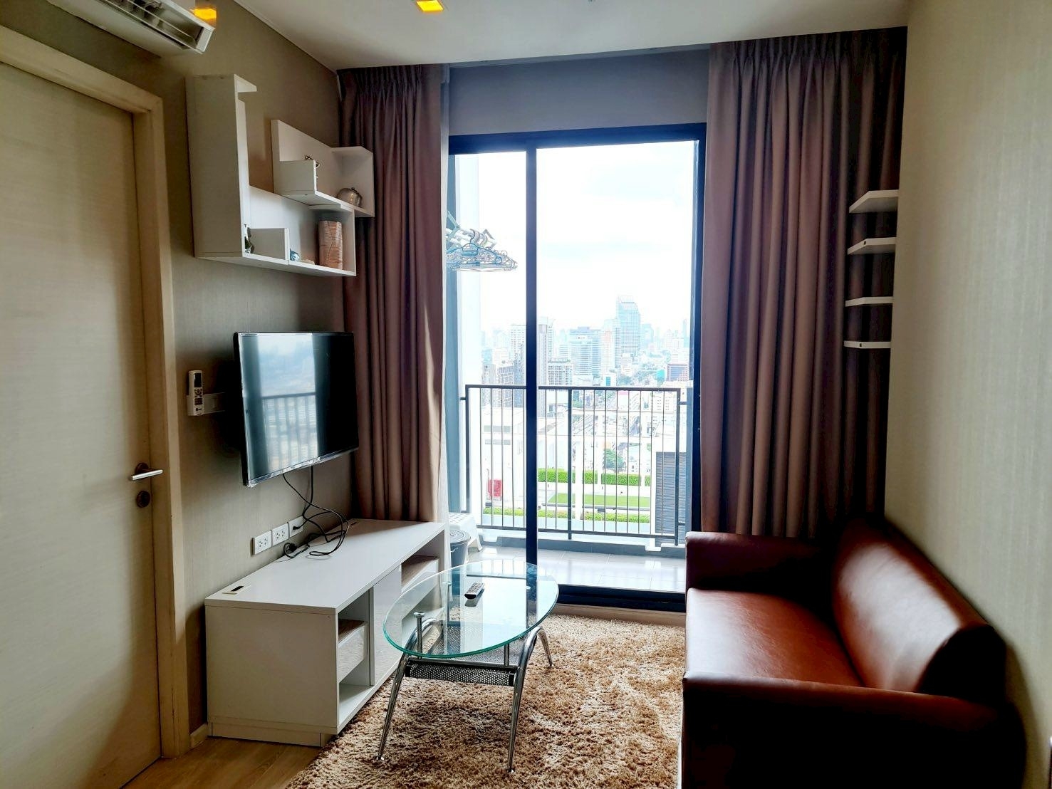 邻铃区 | Quinn Ratchada17 公寓出租 1卧 35平米 16,000泰铢/月