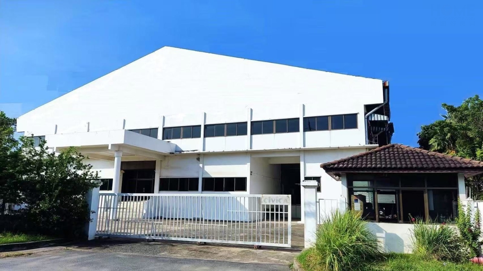 拉甲邦区 |【保税区】Lat Krabang工业园里工厂出售 2-3-47莱 1.12亿泰铢