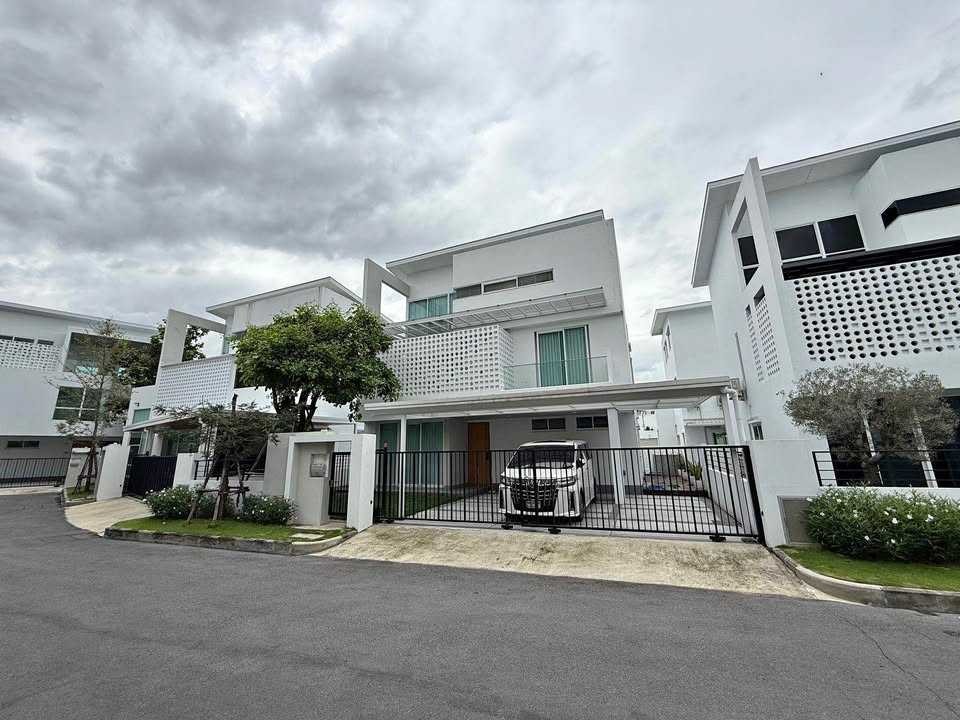 拉抛区 | Nirvana Absolute Ekkamai-Ramintra 独栋别墅出租 4卧 288平米 200,000泰铢/月