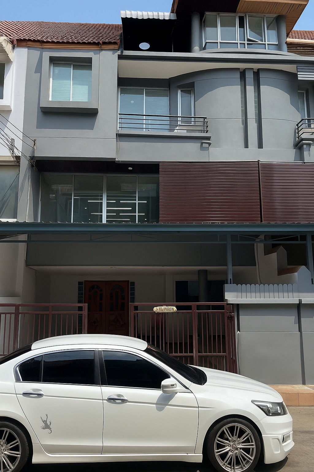 拉抛区 | Sinthani Ladprao 联排别墅出租 3卧 98平米 40,000泰铢/月