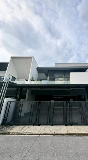 北榄府 | VIVE Bangna KM.7 联排别墅出租 3卧 225平米 90,000泰铢/月