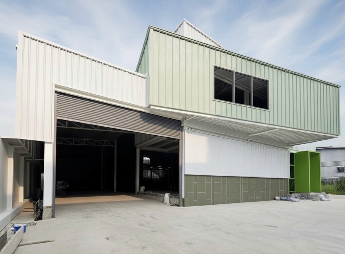 拉甲邦区 | Romklao巷 全新厂房出租 750平米 110,000泰铢/月