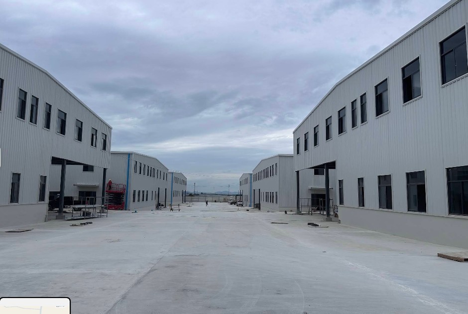 春武里府 |【紫色区】Sriracha 工业园区里私人工厂出租 3,000++平米 每平米160泰铢/月