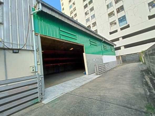曼谷-萱銮区 | Phatthanakan 3x巷—市中心黄金地段！带办公室仓库出租 400平米 55,000泰铢/月
