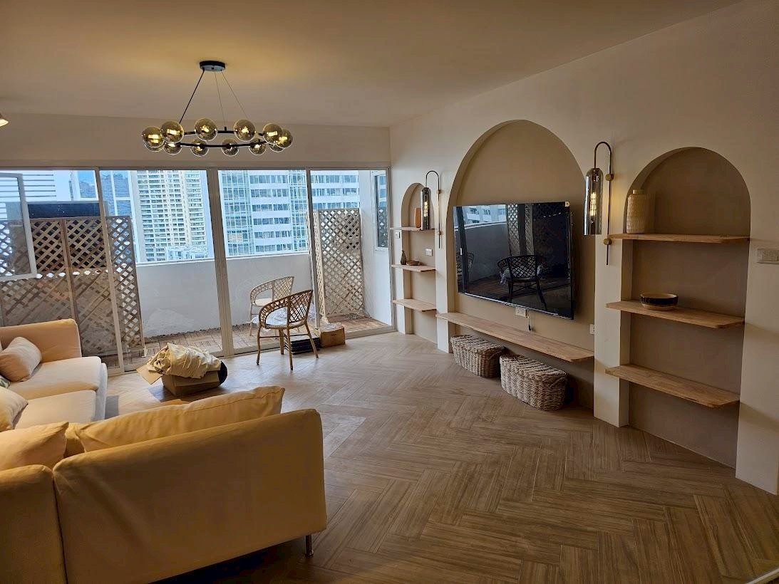 空堤区 | WINDSOR TOWER 公寓出租 3卧 160平米 100,000泰铢/月（可养宠物）