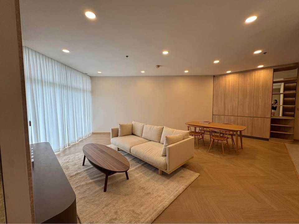 曼柯廉区 | Chatrium Residence Riverside Bangkok 公寓出租/售 2卧 122平米 出租90,000泰铢/月，出售2350万泰铢