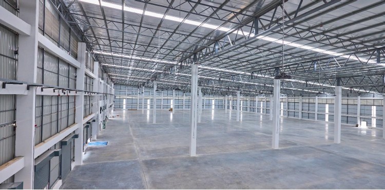 泰国北榄府 | Bangna-Trad 工厂出租 2,270平米 每平米165泰铢/月