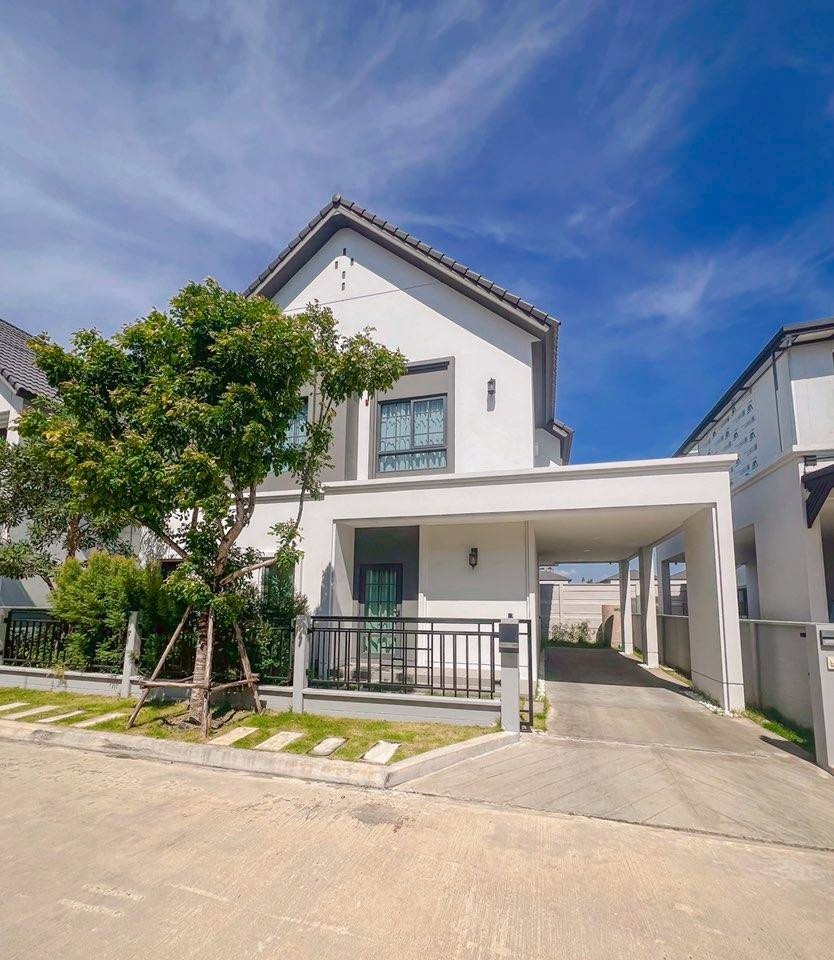 北榄府 | Centro Bangna（2期）独栋别墅出租 4卧 235平米 120,000泰铢/月