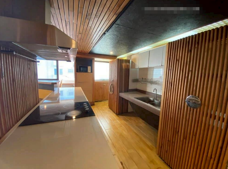 萱銮区 | Ban Onnut Condo 复式公寓出租/售 3卧 216平米 出租44,000泰铢/月，出售1188万泰铢