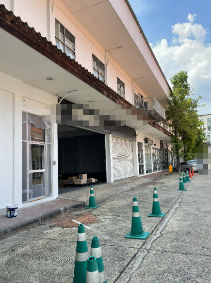 然那华区 | Bangkok Square 办公室出租 528平方米 174,240泰铢/月