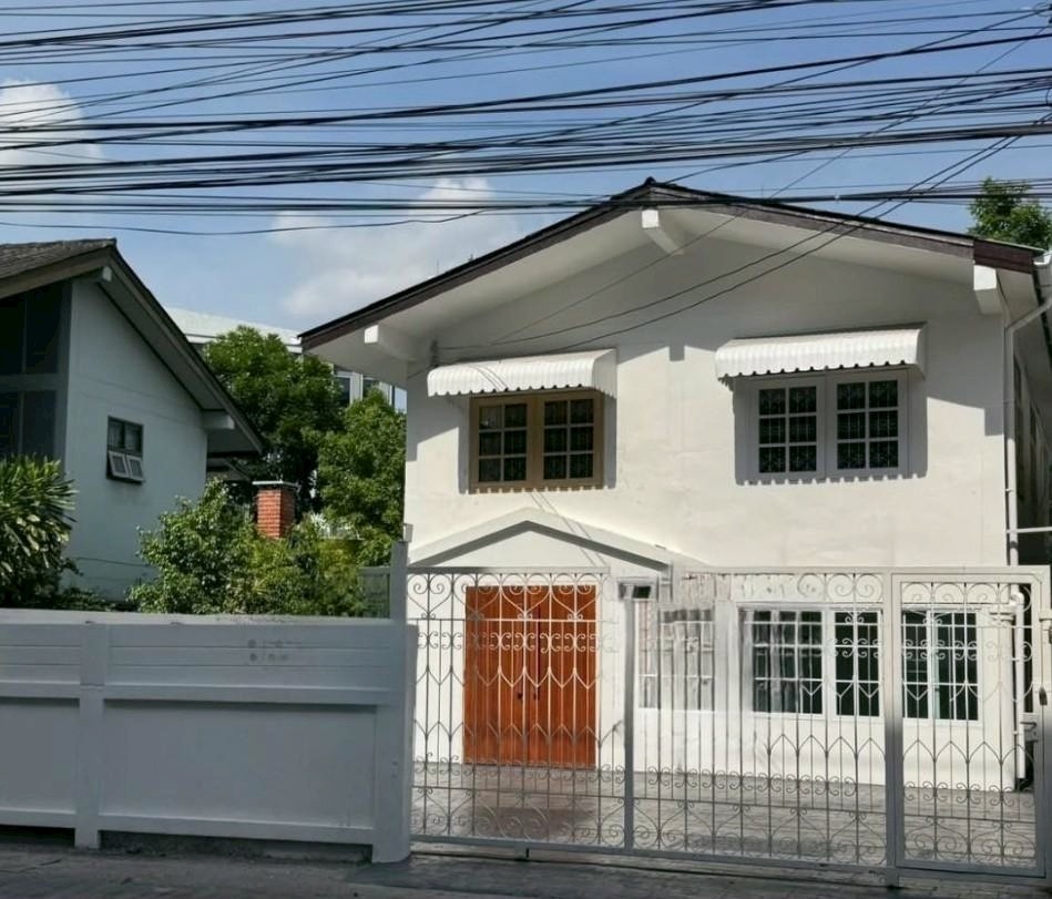 邦纳区 | Sukhumvit — 临靠Lasalle干道 独栋别墅出租 3卧 140平米 45,000泰铢/月（可注册公司）