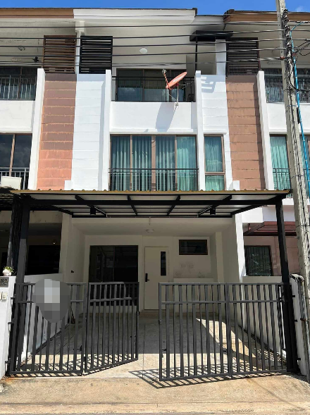 Townhouse BangChak 联排别墅出租 3卧170平米 54,000泰铢/月