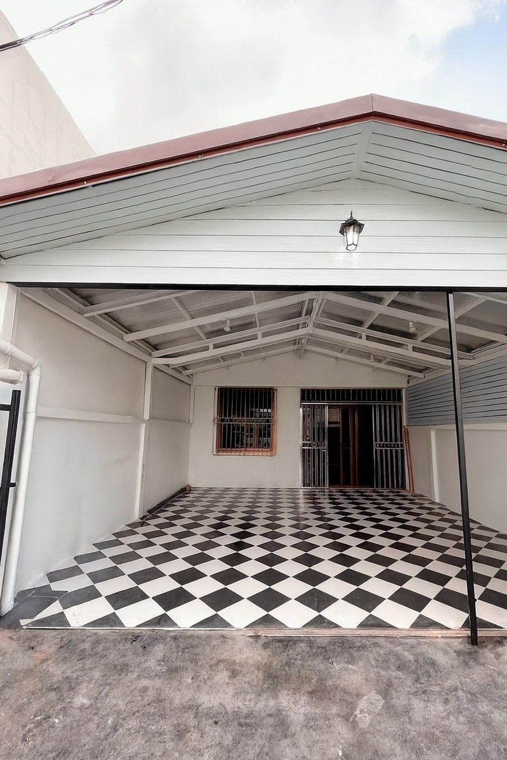 辉煌区 | PrachaRat Bamphen巷 — Ratchada 联排别墅出租 4卧 120平米 40,000泰铢/月