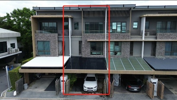 拉抛区 | The Landmark Ekamai-Ramindra 联排别墅出租 3卧 368平米 120,000泰铢/月