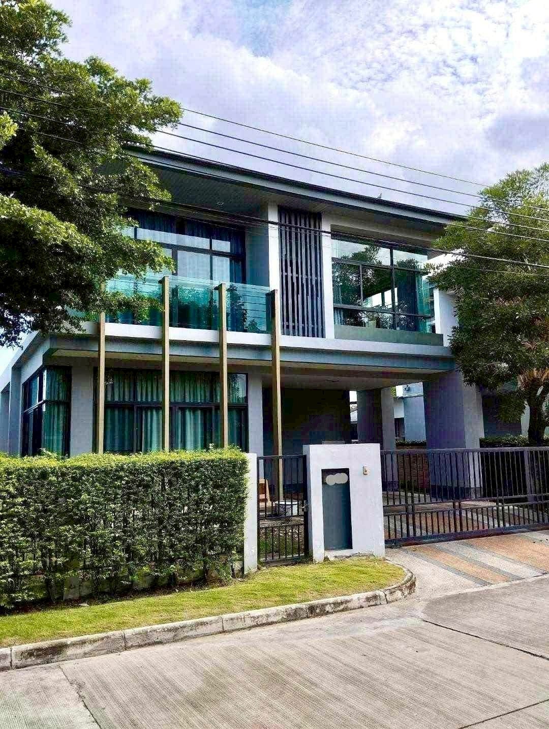 曼甲必区 | Setthasiri Srinakarin-Rama9 独栋别墅出租 3卧 160平米 60,000泰铢/月