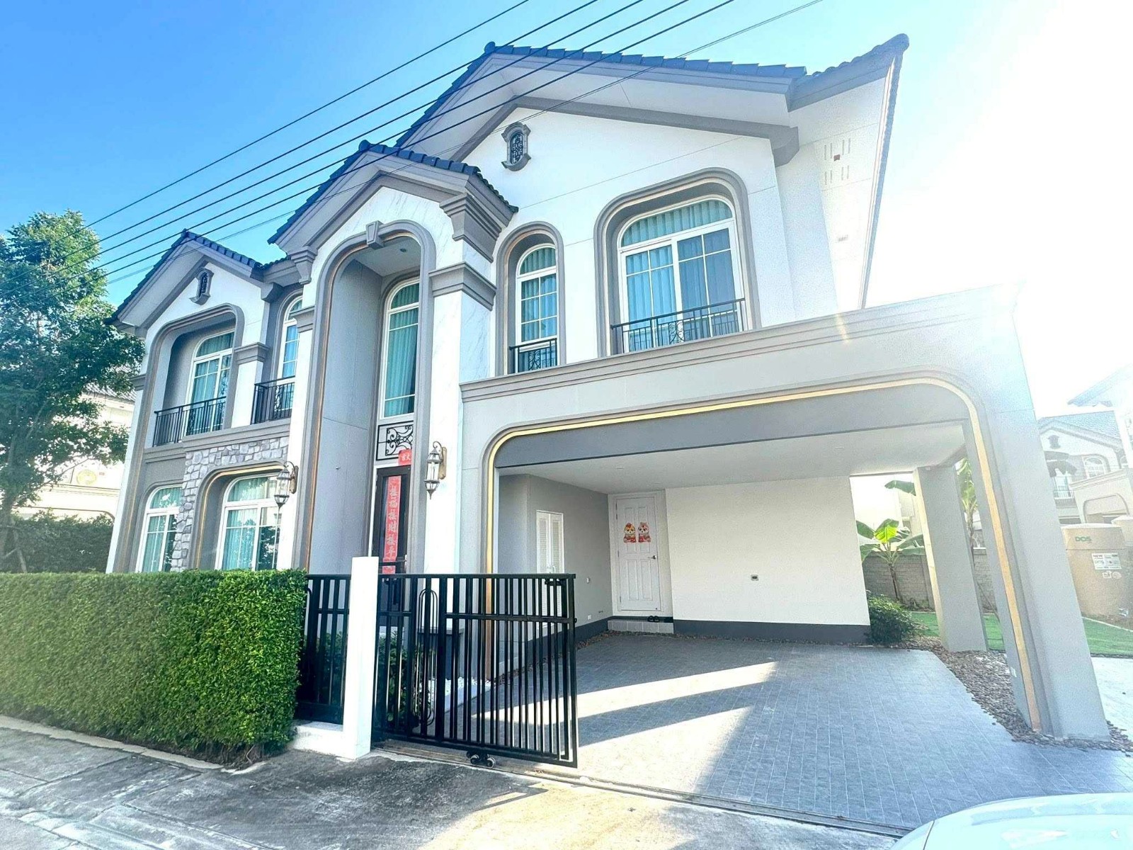 北榄府 | Grandio Bangna KM.5 独栋别墅出租/售 5卧 296.4平米 出租98,000泰铢/月，出售1489万泰铢