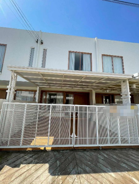 北榄府 | Nora Bangna 联排别墅出租 3卧 128平米 30,000泰铢/月（可养宠物）