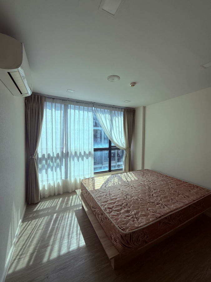 【中国业主/急售】翁通郎区 | Atmoz Ratchada-Huaikwang 公寓出租 2卧 32.07平米 特价260万泰铢！