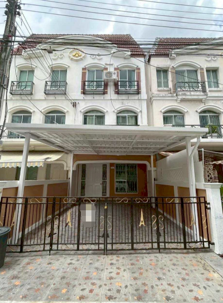 沙攀松区 | Baan Klang Muang The Paris Rama 9-Ramkamhaeng 联排别墅出租/售 3卧 87.6平米 出租26,000泰铢/月，出售420万泰铢