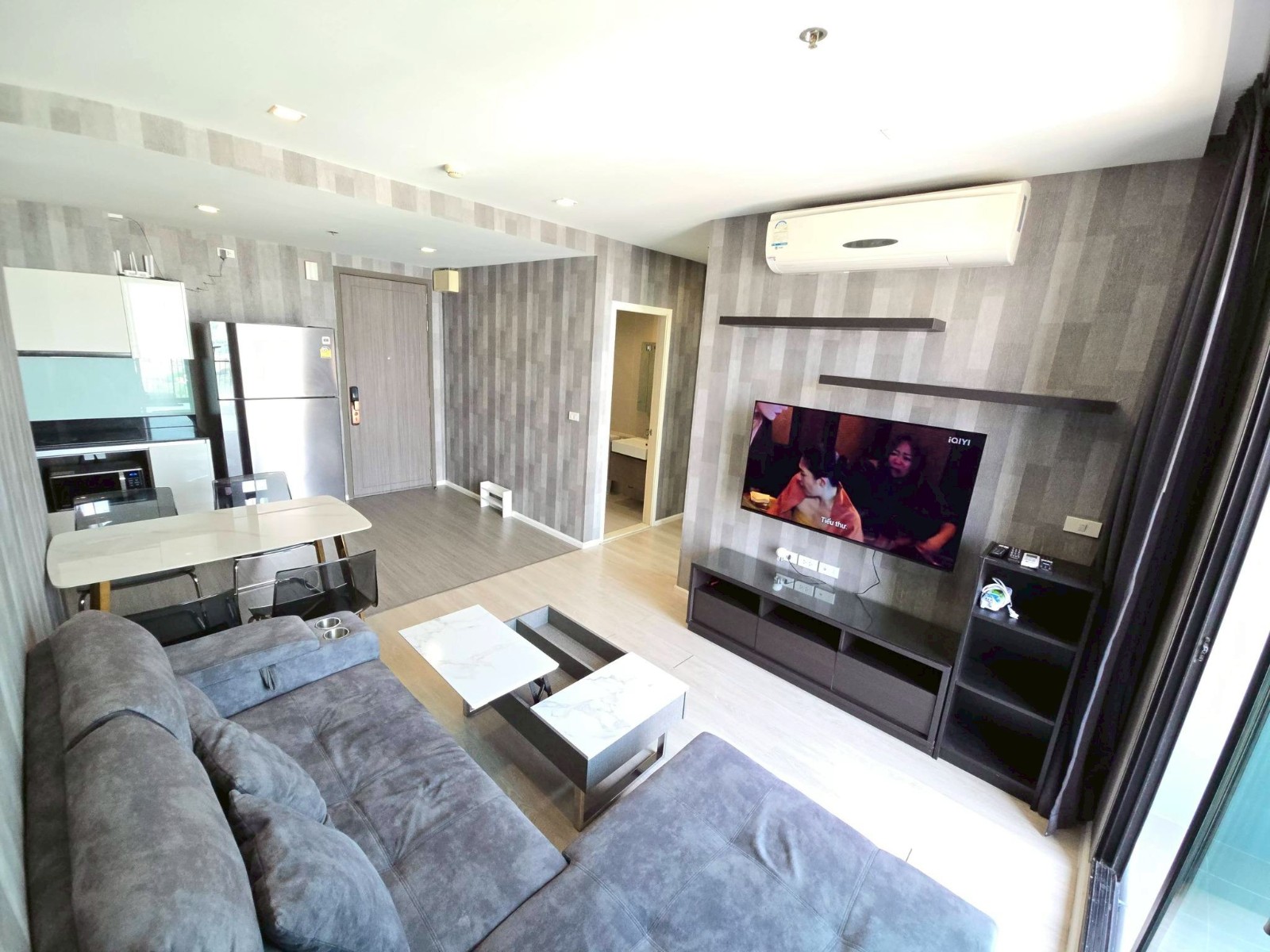 邻铃区 | Quinn Ratchada17 公寓出租/售 2卧 31平米 出租33,000泰铢/月，出售900万泰铢