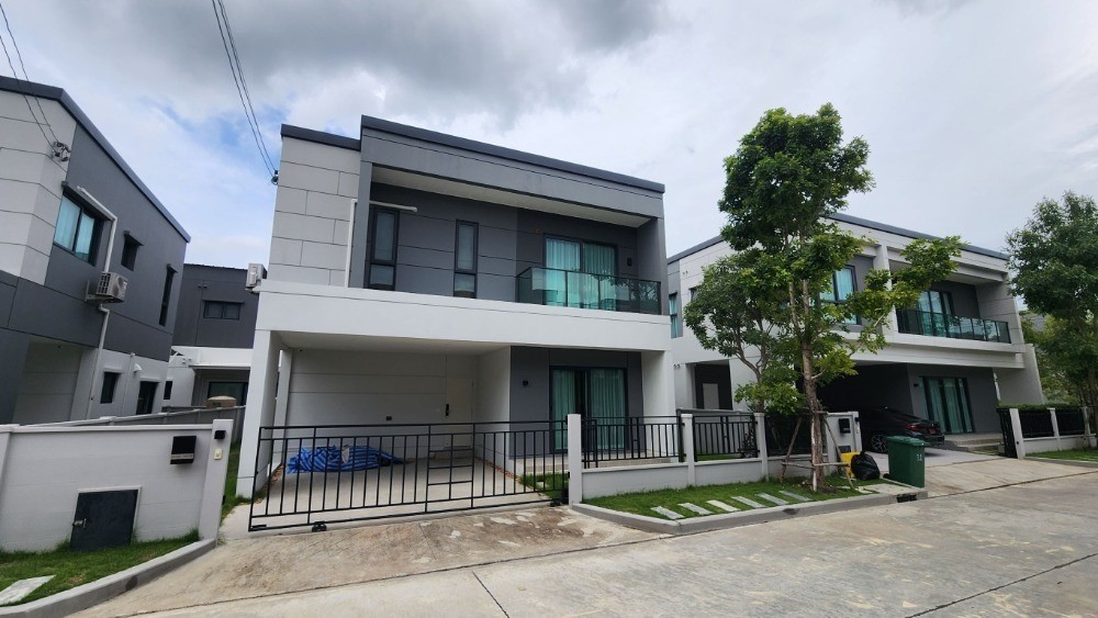 Centro Bangna 独栋别墅出租 4卧190平米 80,000泰铢/月