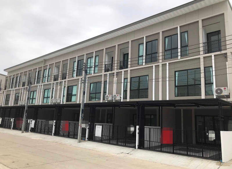 Patio Srinakarin-Rama9 联排别墅出租 3卧141平米 47,500泰铢/月