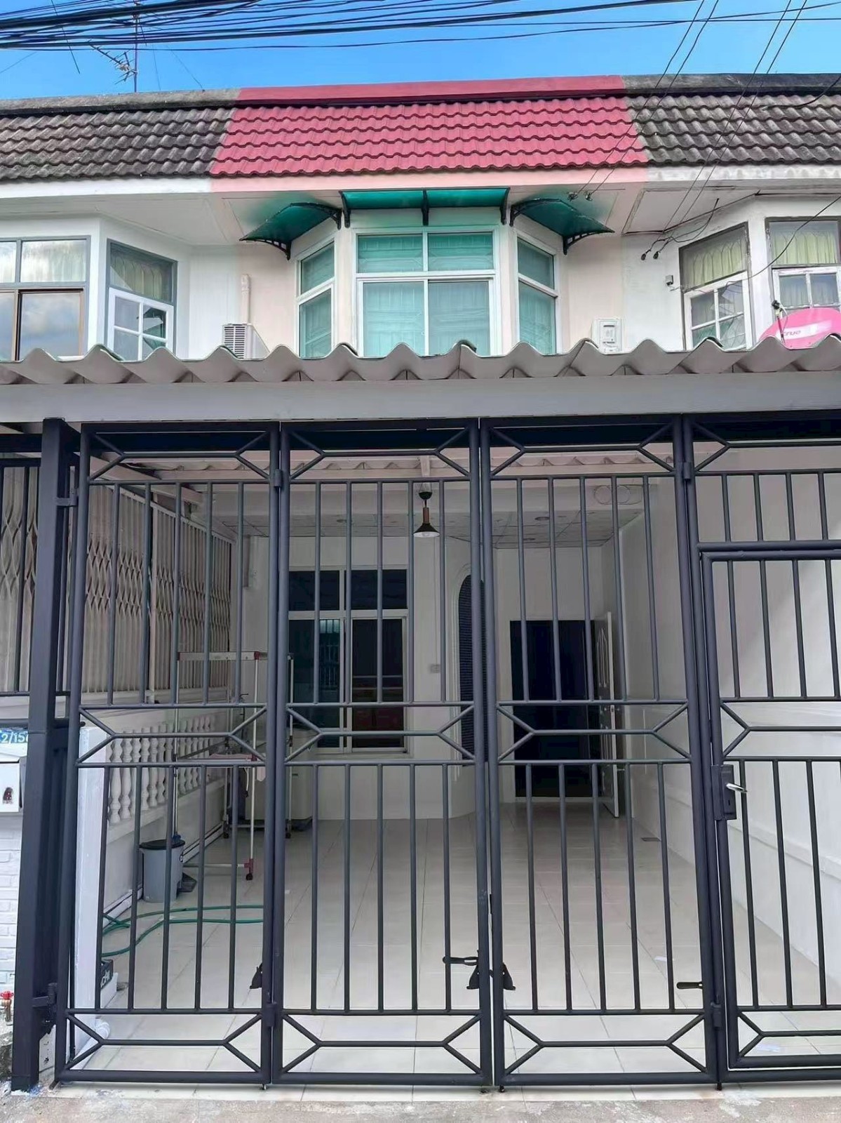 辉煌区 | Pracharat Bamphen巷 联排别墅出租 3卧 88平米 27,000泰铢/月（可养宠物）