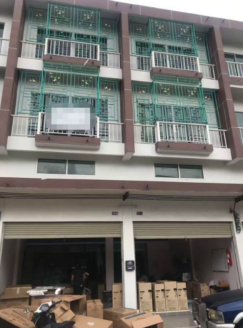 【急售】曼坤天区 | Rama 2 — Samae Dam区域 联排别墅出售 3层 280平米 1150万泰铢